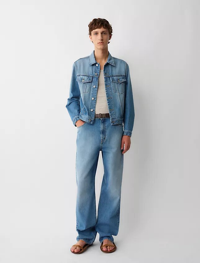 05 Düşük Bel Geniş Paça Jean 05 Düşük Bel Geniş Paça Jean