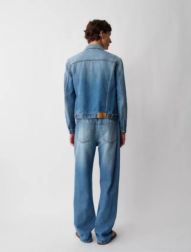 05 Düşük Bel Geniş Paça Jean 05 Düşük Bel Geniş Paça Jean