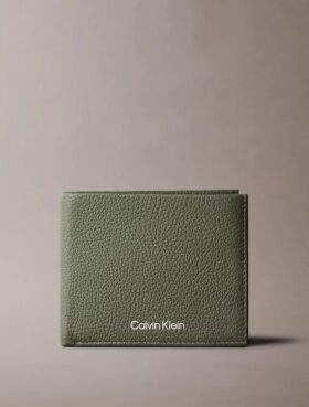 Çakıl Desenli Deri İkiye Katlanan Cüzdan Çakıl Desenli Deri İkiye Katlanan Cüzdan