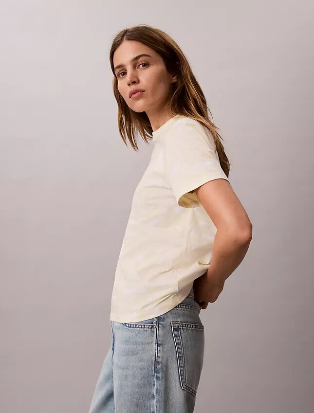 Allover Faded Monogram Klasik Tişört Allover Faded Monogram Klasik Tişört