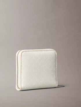 Allover Monogram Kare Fermuarlı Cüzdan Allover Monogram Kare Fermuarlı Cüzdan