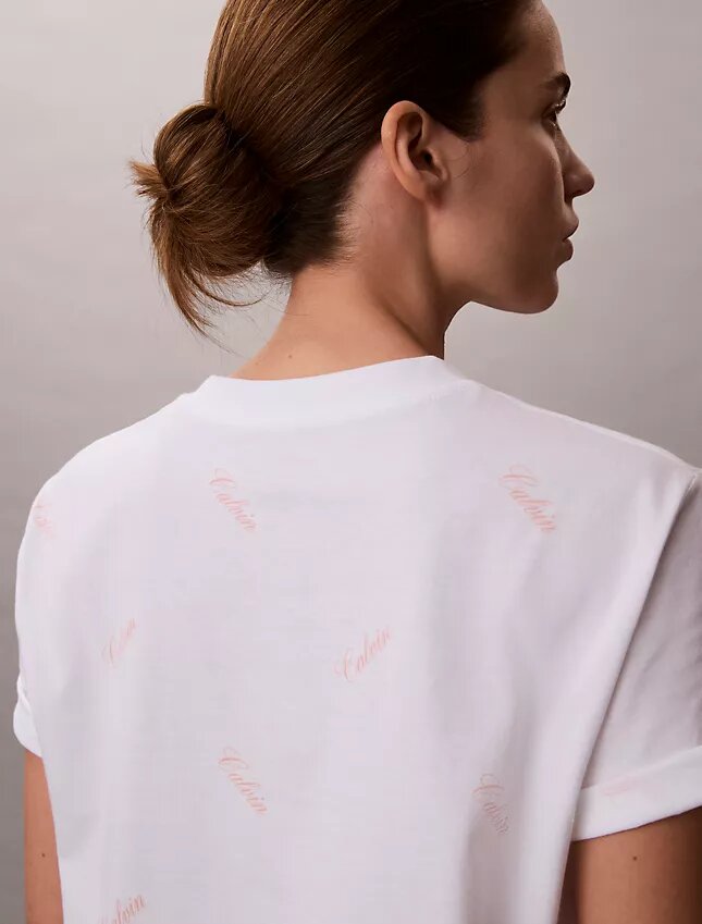 Allover Script Logo Klasik Tişört Allover Script Logo Klasik Tişört