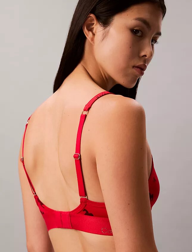 Ay Yeni Yılı Hafif Astarlı Üçgen Bralette Ay Yeni Yılı Hafif Astarlı Üçgen Bralette