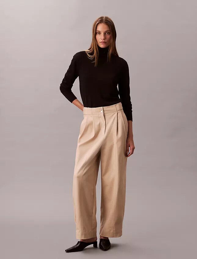 Ayarlanabilir Geniş Paça Chino Pantolonlar Ayarlanabilir Geniş Paça Chino Pantolonlar