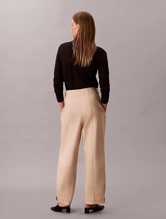 Ayarlanabilir Geniş Paça Chino Pantolonlar Ayarlanabilir Geniş Paça Chino Pantolonlar