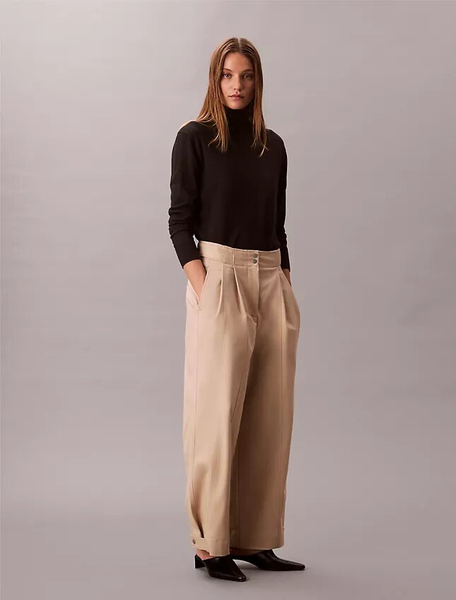 Ayarlanabilir Geniş Paça Chino Pantolonlar Ayarlanabilir Geniş Paça Chino Pantolonlar