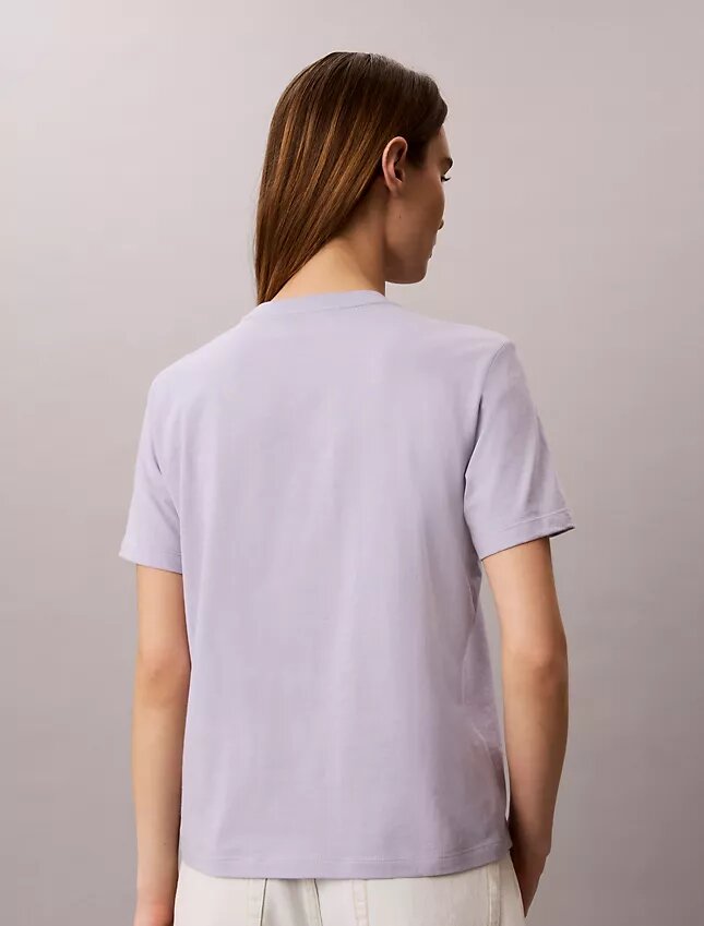 Calvin Script Logo Klasik Tişört Calvin Script Logo Klasik Tişört