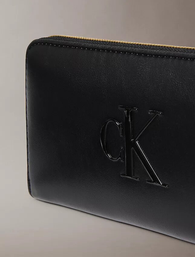 Cesur Monogramlı Uzun Fermuarlı Cüzdan Cesur Monogramlı Uzun Fermuarlı Cüzdan
