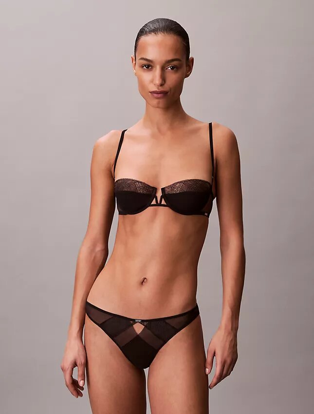 CK Black Geo Dantel Unlined Balconette Sütyen CK Black Geo Dantel Unlined Balconette Sütyen