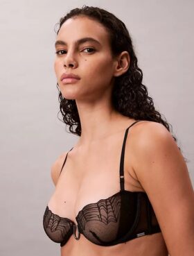 CK Black Geo Dantel Unlined Balconette Sütyen CK Black Geo Dantel Unlined Balconette Sütyen