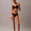 CK Black Çiçek Desenli Dantel Push-up Plunge Sütyen CK Black Çiçek Desenli Dantel Push-up Plunge Sütyen