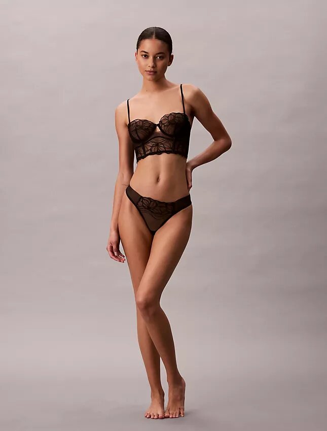 CK Black Çiçekli Dantel Thong CK Black Çiçekli Dantel Thong
