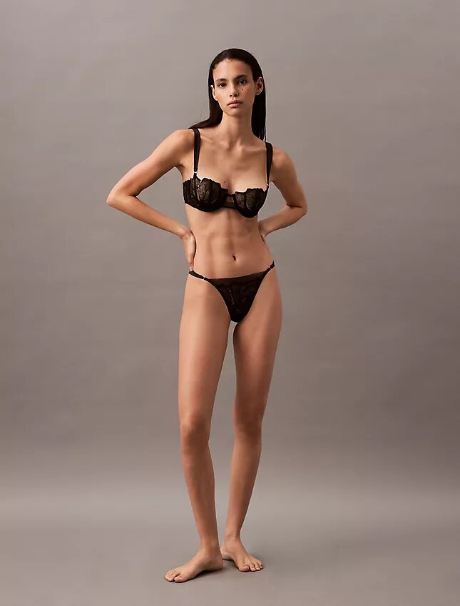 CK Black Çiçekli Dantel Unlined Balconette Sütyen CK Black Çiçekli Dantel Unlined Balconette Sütyen