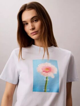 Daisy Grafikli Klasik Tişört