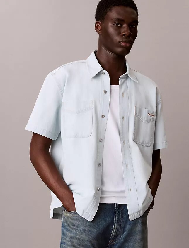 Denim Klasik Kısa Kollu Düğmeli Gömlek Denim Klasik Kısa Kollu Düğmeli Gömlek
