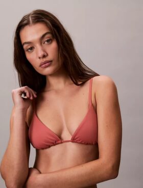 Düz Üçgen Bikini Üstü