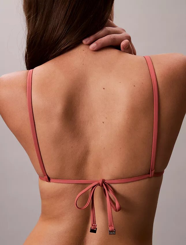 Düz Üçgen Bikini Üstü Düz Üçgen Bikini Üstü