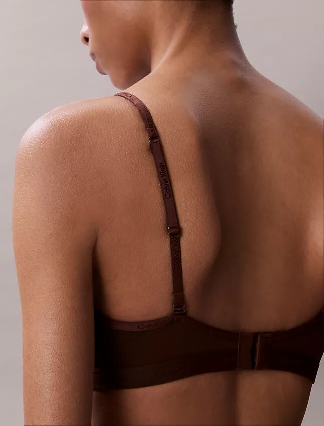 Form to Body Hafif Astarlı Üçgen Bralette Form to Body Hafif Astarlı Üçgen Bralette
