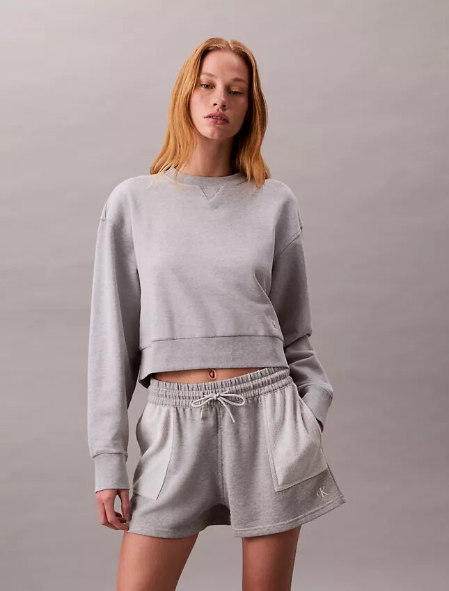 Fransız Havlu Kumaştan Kısa Kesim Rahat Sweatshirt Fransız Havlu Kumaştan Kısa Kesim Rahat Sweatshirt