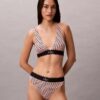 Grafik Monogram Mikrofiber Streç Hafif Astarlı Üçgen Bralette Grafik Monogram Mikrofiber Streç Hafif Astarlı Üçgen Bralette