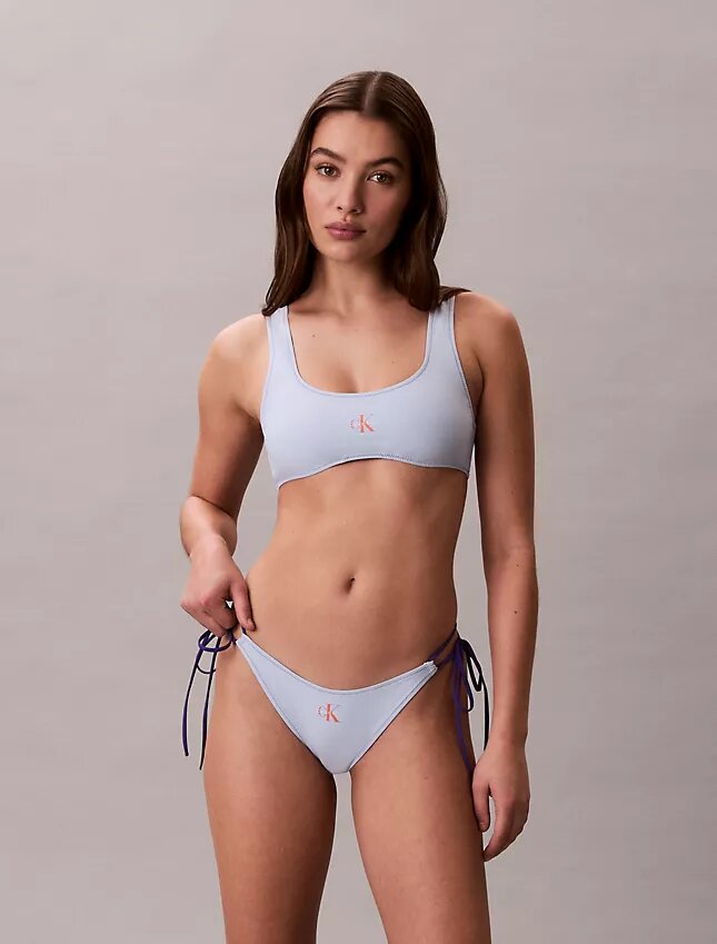 Grafik Monogramlı Yan Bağlamalı Bikini Alt Giyim Grafik Monogramlı Yan Bağlamalı Bikini Alt Giyim