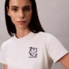 Çiçek Logolu Slim Tişört Çiçek Logolu Slim Tişört