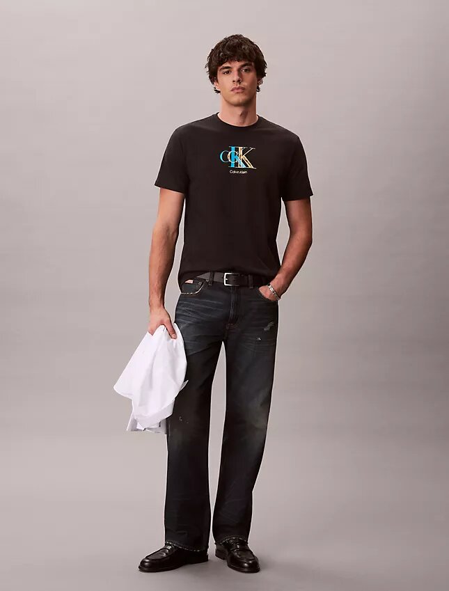 Çift Monogram Grafikli Klasik Tişört Çift Monogram Grafikli Klasik Tişört