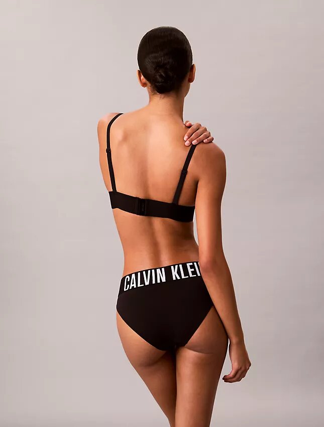 Intense Power Swim Üçgen Bikini Üstü Intense Power Swim Üçgen Bikini Üstü