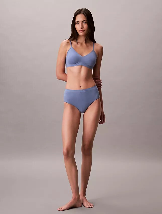 Invisibles Jel Tel Hafif Astarlı Bralette Invisibles Jel Tel Hafif Astarlı Bralette