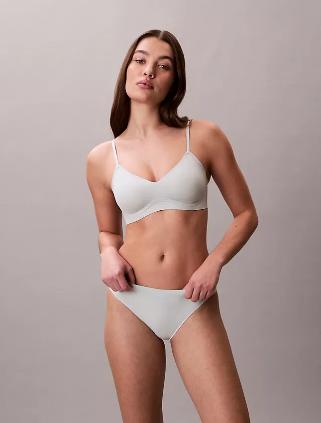 Invisibles Jel Tel Hafif Astarlı Bralette Invisibles Jel Tel Hafif Astarlı Bralette