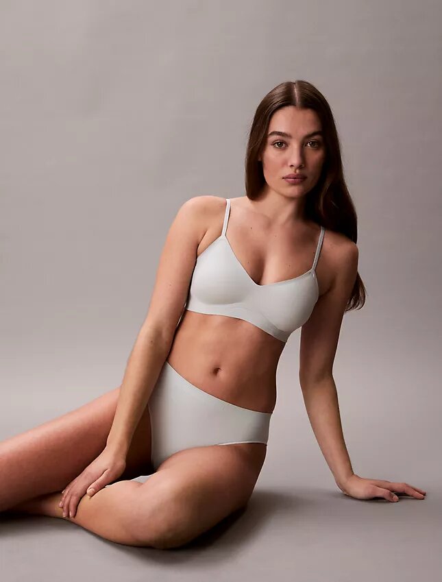 Invisibles Jel Tel Hafif Astarlı Bralette Invisibles Jel Tel Hafif Astarlı Bralette