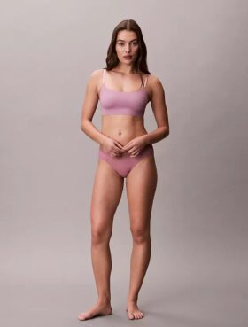 Invisibles Tel Sız Hafif Astarlı Bralette Invisibles Tel Sız Hafif Astarlı Bralette