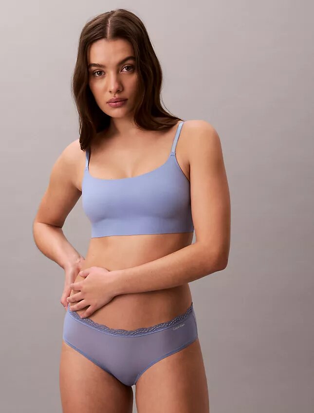 Invisibles Tel Sız Hafif Astarlı Bralette Invisibles Tel Sız Hafif Astarlı Bralette