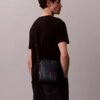 Kabartmalı Monogram Fermuarlı Cepli Muhabir Çantası Kabartmalı Monogram Fermuarlı Cepli Muhabir Çantası