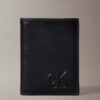 Kabartmalı Monogramlı İkiye Katlanan Cüzdan, Bozuk Para Cebi Kabartmalı Monogramlı İkiye Katlanan Cüzdan, Bozuk Para Cebi