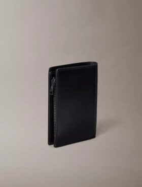 Kabartmalı Monogramlı İkiye Katlanan Cüzdan, Bozuk Para Cebi
