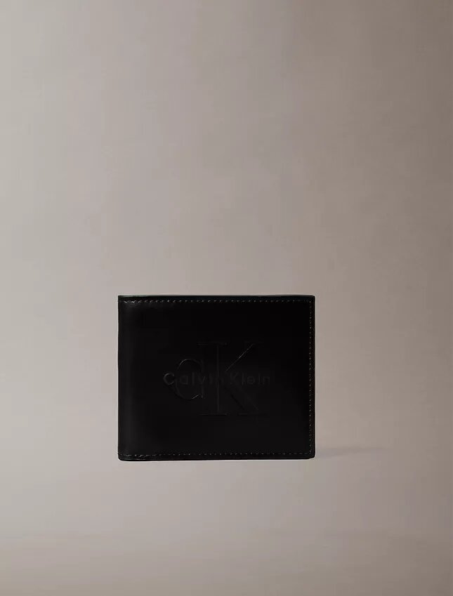 Kabartmalı Monologo İkiye Katlanan Cüzdan Kabartmalı Monologo İkiye Katlanan Cüzdan