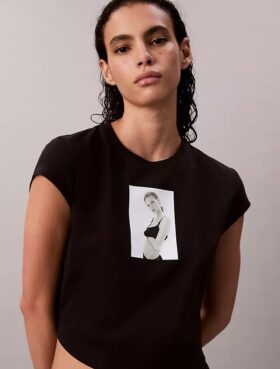 Kate Moss Grafikli Bebek Tişörtü Kate Moss Grafikli Bebek Tişörtü