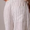 Keten Pamuklu Çekip Giyilen Pantolonlar Keten Pamuklu Çekip Giyilen Pantolonlar