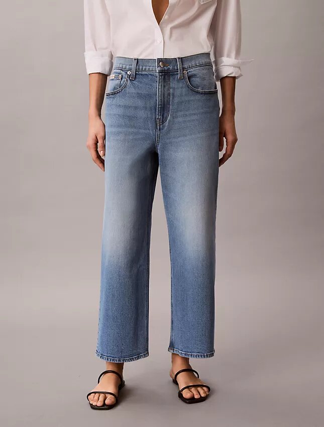 Kısa Kesim Geniş Paça Jean Kısa Kesim Geniş Paça Jean