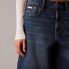 Kıvrımlı Etek Ucu A-Line Denim Şort Kıvrımlı Etek Ucu A-Line Denim Şort