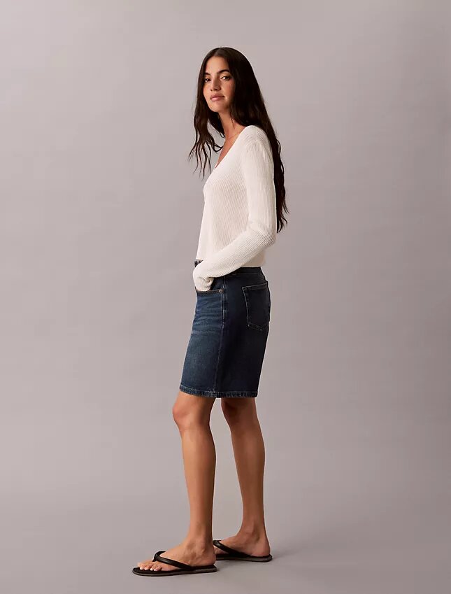 Kıvrımlı Etek Ucu A-Line Denim Şort Kıvrımlı Etek Ucu A-Line Denim Şort