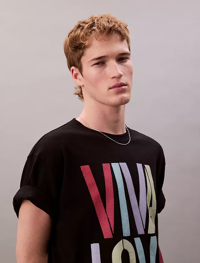 Marc Hundley Pride Viva Love Bol Kesim Tişört Marc Hundley Pride Viva Love Bol Kesim Tişört