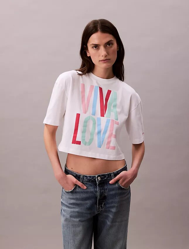 Marc Hundley Pride Viva Love Kısa Kesim Rahat Tişört Marc Hundley Pride Viva Love Kısa Kesim Rahat Tişört