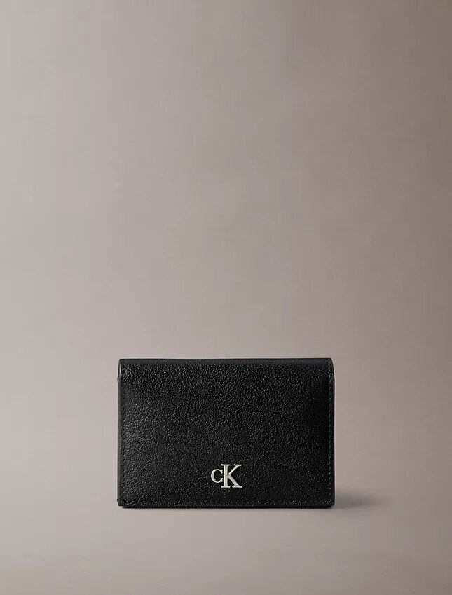 Minimal Monogram Kapaklı Kartlık Minimal Monogram Kapaklı Kartlık