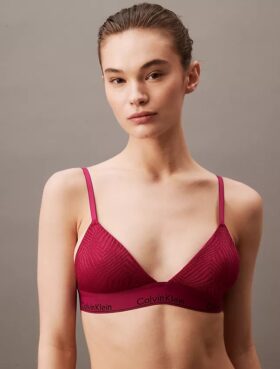 Modern Dantelli Hafif Astarlı Üçgen Bralette