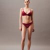 Modern Dantelli Hafif Astarlı Üçgen Bralette Modern Dantelli Hafif Astarlı Üçgen Bralette