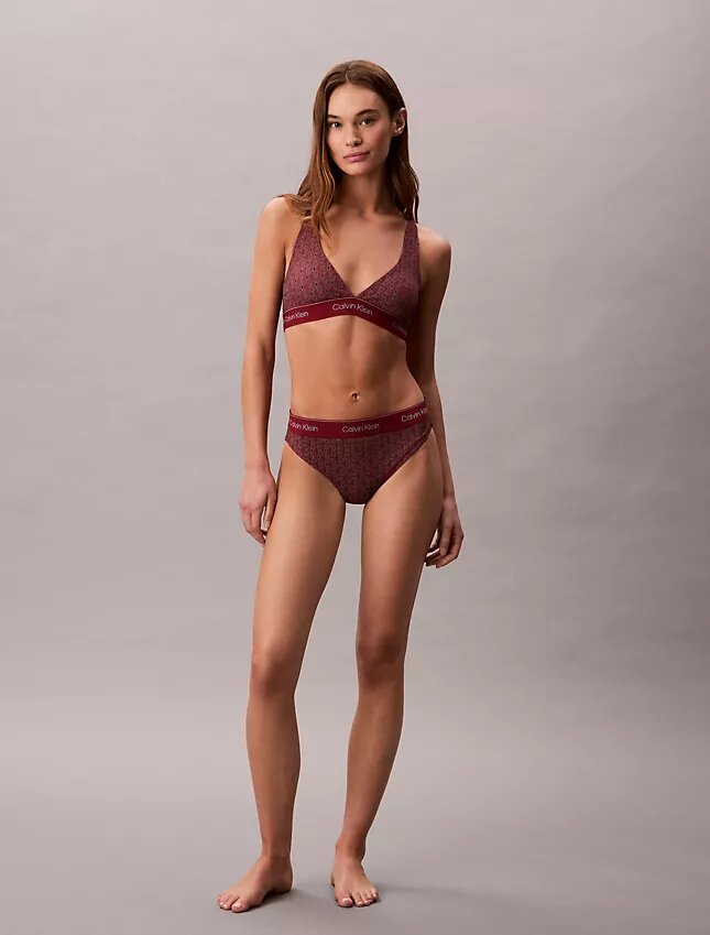 Modern Logo Yüzme Racerback Üçgen Bikini Üstü Modern Logo Yüzme Racerback Üçgen Bikini Üstü