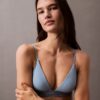 Modern Logolu Üçgen Bikini Üstü Modern Logolu Üçgen Bikini Üstü
