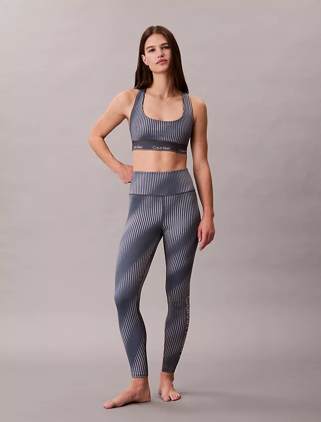 Modern Spor Desenli Racerback Orta Destekli Spor Sütyen Modern Spor Desenli Racerback Orta Destekli Spor Sütyen
